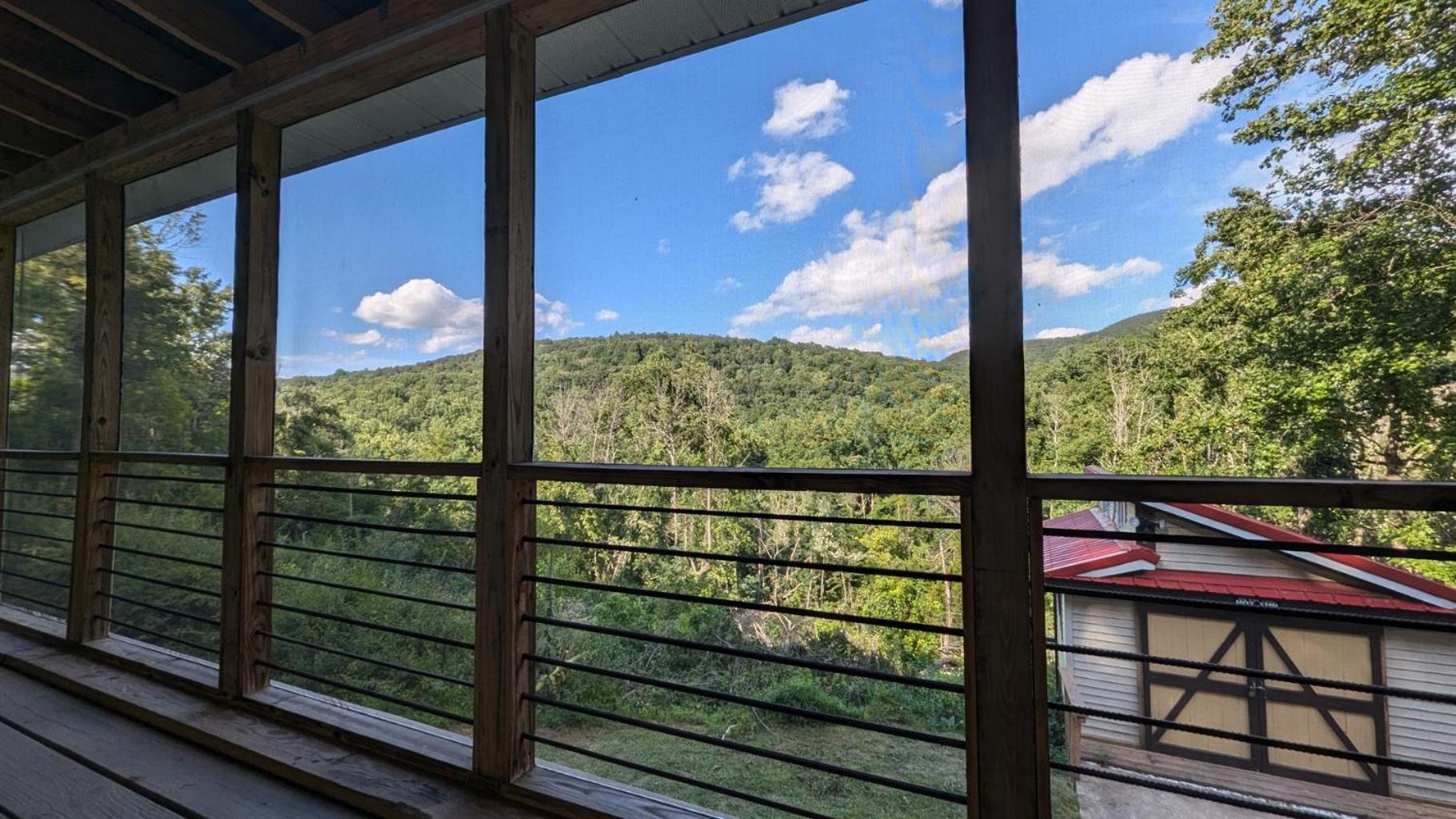 Red Roof Mountain Cabin With Starlink Internet! Stanley Екстериор снимка
