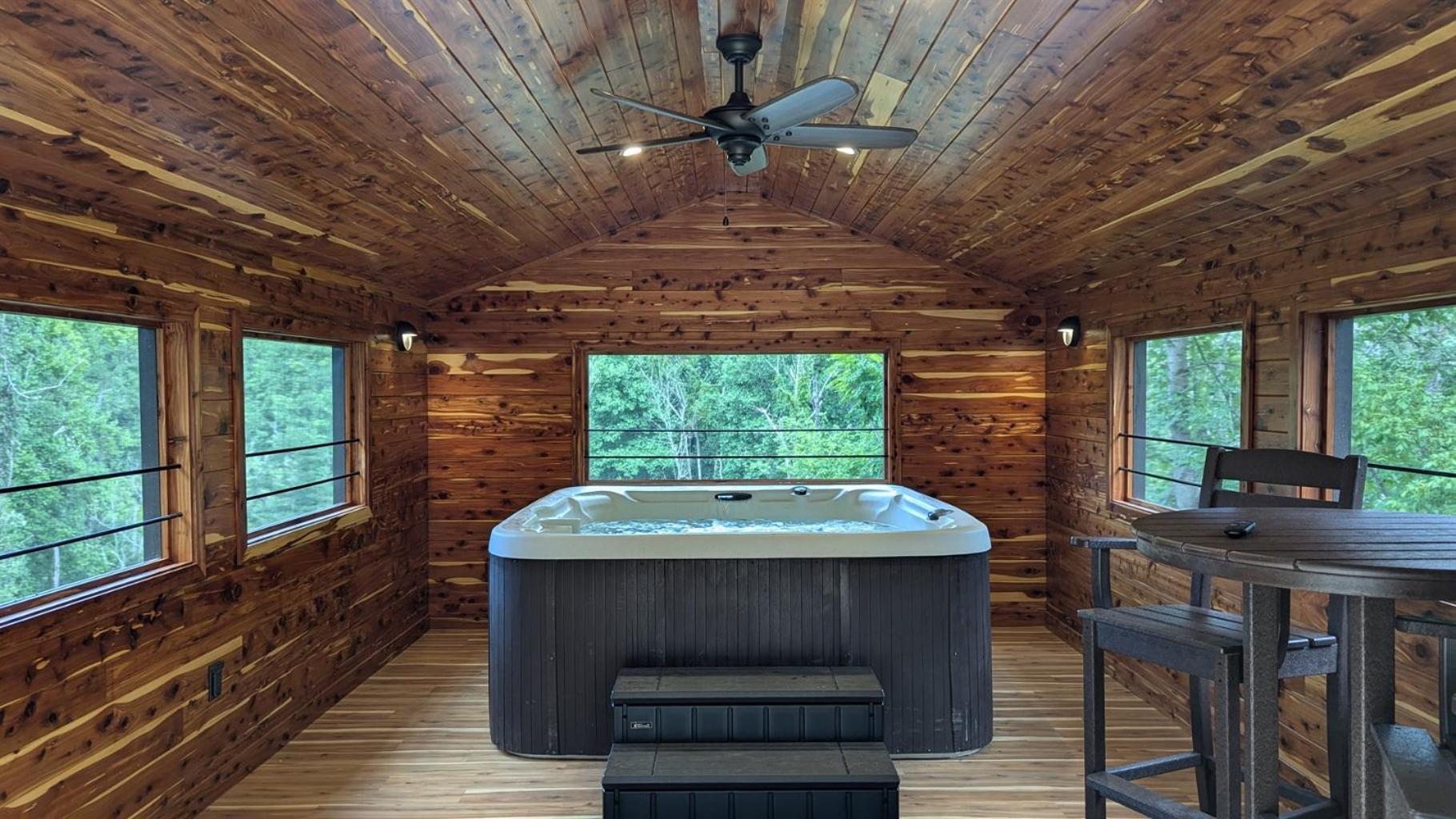 Red Roof Mountain Cabin With Starlink Internet! Stanley Екстериор снимка