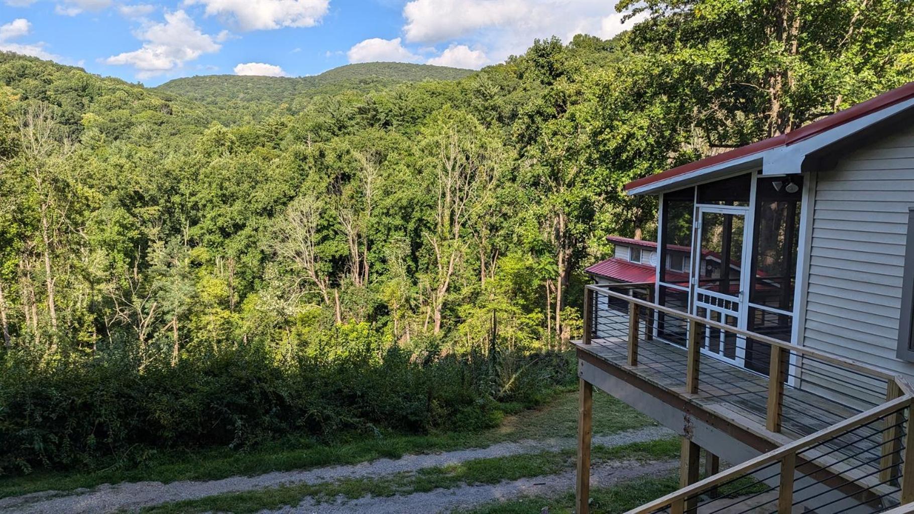 Red Roof Mountain Cabin With Starlink Internet! Stanley Екстериор снимка