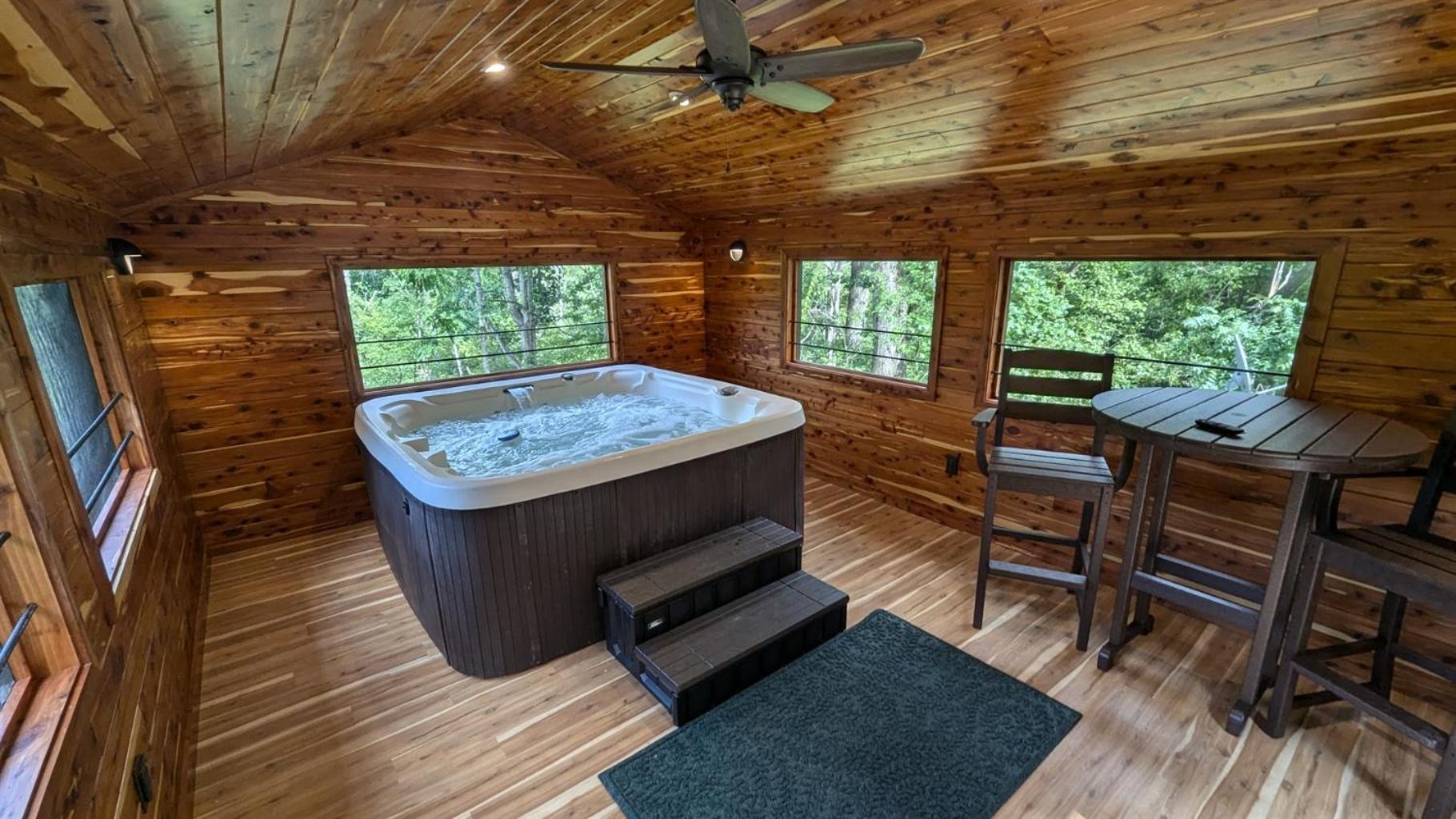 Red Roof Mountain Cabin With Starlink Internet! Stanley Екстериор снимка